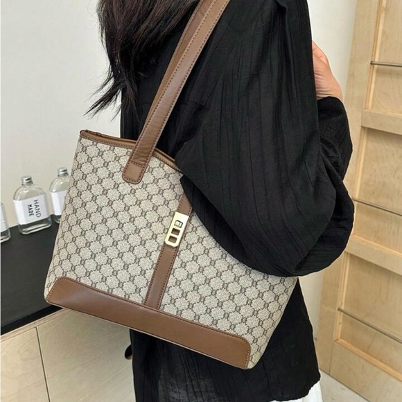 NWT Brown and Gray Patterned Tote Bag W/Gold Tone Hardware & Turn Lock 15 X 10 - Picture 2 of 14